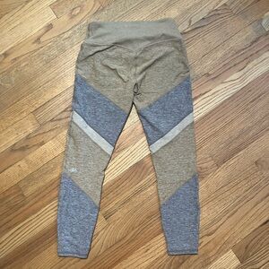 Unique Alo Leggings